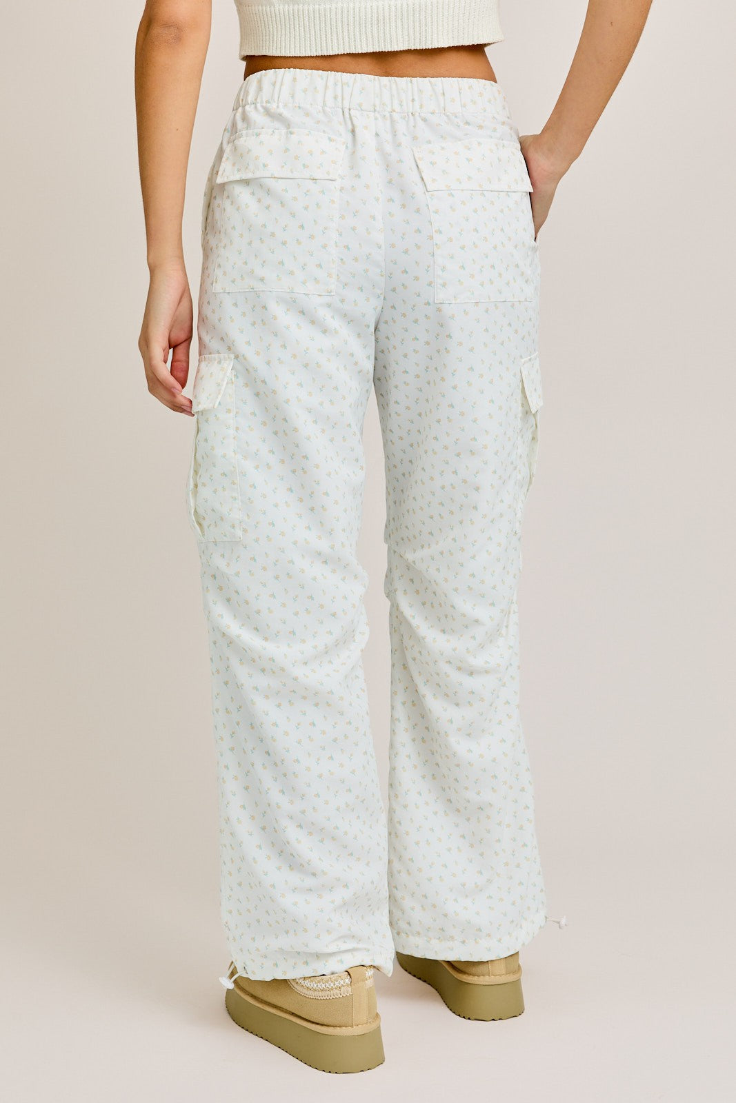 Ditsy Floral Printed Cargo Pants