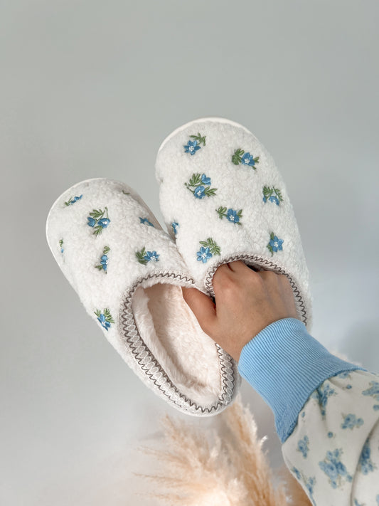 Embroidered Floral Slippers