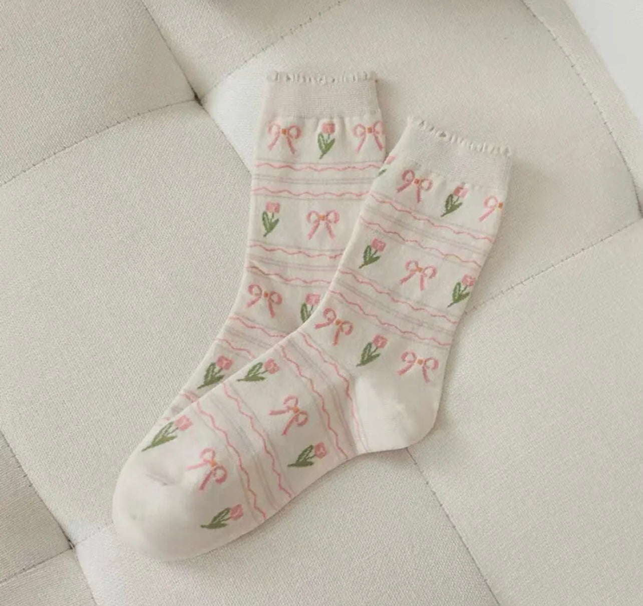 Tulip Bow Socks