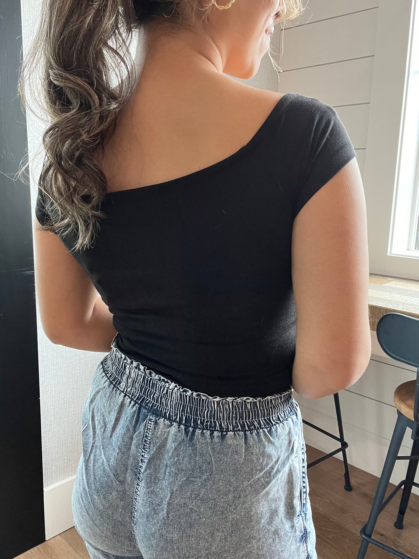 Everyday Off/Over The Shoulder Top - Black